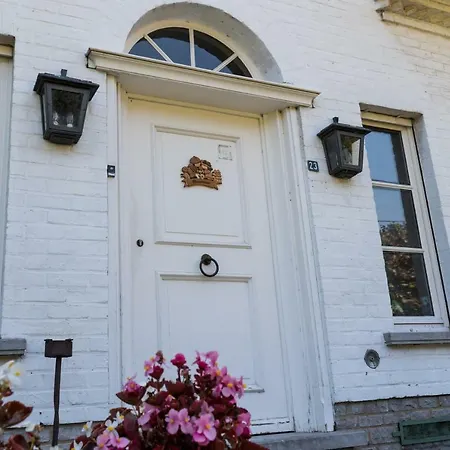 Bed and Breakfast El Tyu 3*