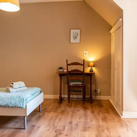 El Tyu Couette-café Écaussinnes-dʼEnghien