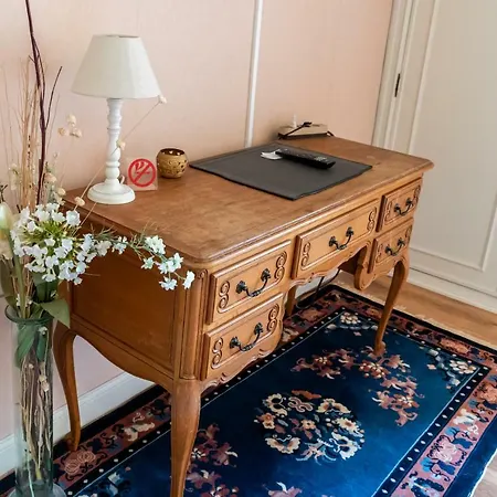 El Tyu Couette-café Écaussinnes-dʼEnghien